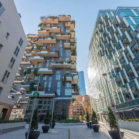 Joivy 1Br Apt In Isola With Stunning View To Bosco Verticale Milão Exterior foto