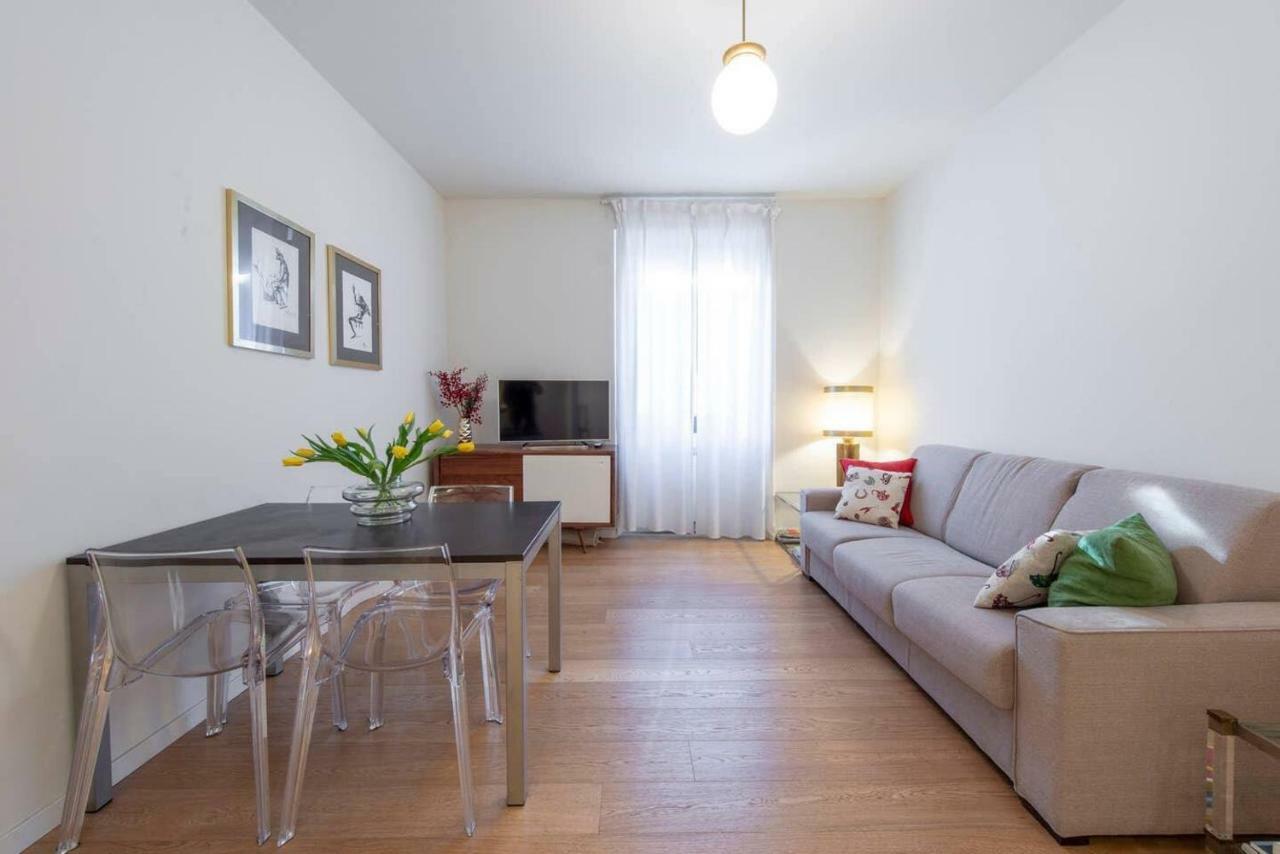 Joivy 1Br Apt In Isola With Stunning View To Bosco Verticale Milão Exterior foto