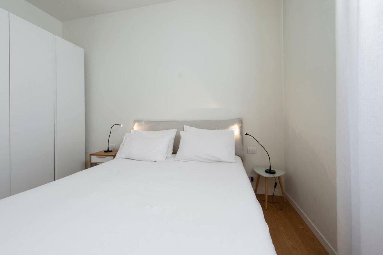 Joivy 1Br Apt In Isola With Stunning View To Bosco Verticale Milão Exterior foto